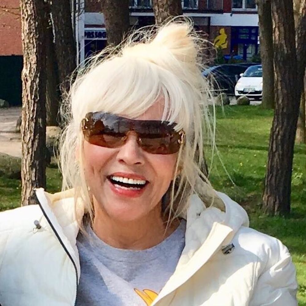 Meet your Posher, Shirley